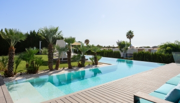 Resa Estates te koop sale Cala Comte main pool side.jpg